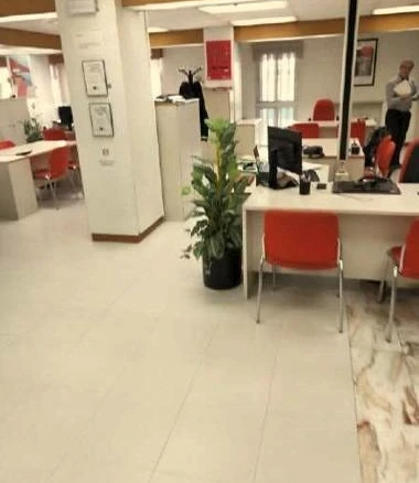 Oficina y plaza de garaje en edificio en el centro urbano de Valladolid