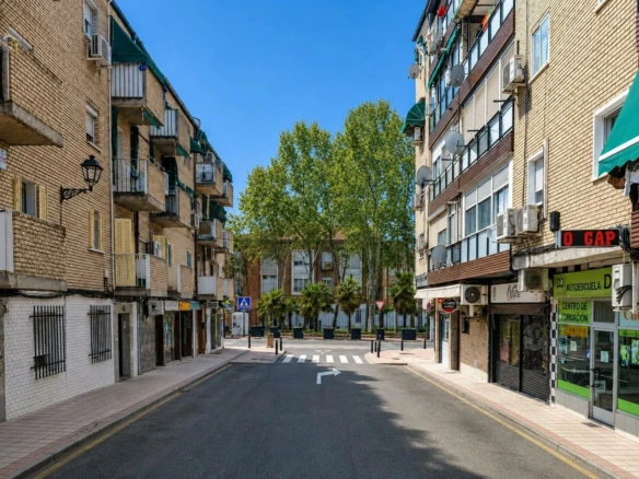 Piso en venta en Calle Nardos