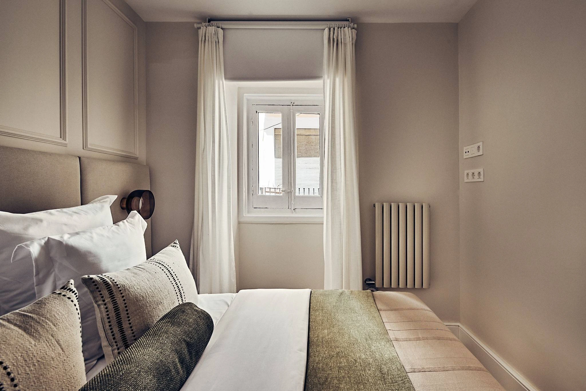 Piso reformado con balcones junto a Sol, Madrid | ROAN Piso reformado con balcones junto a Sol, Madrid | ROAN