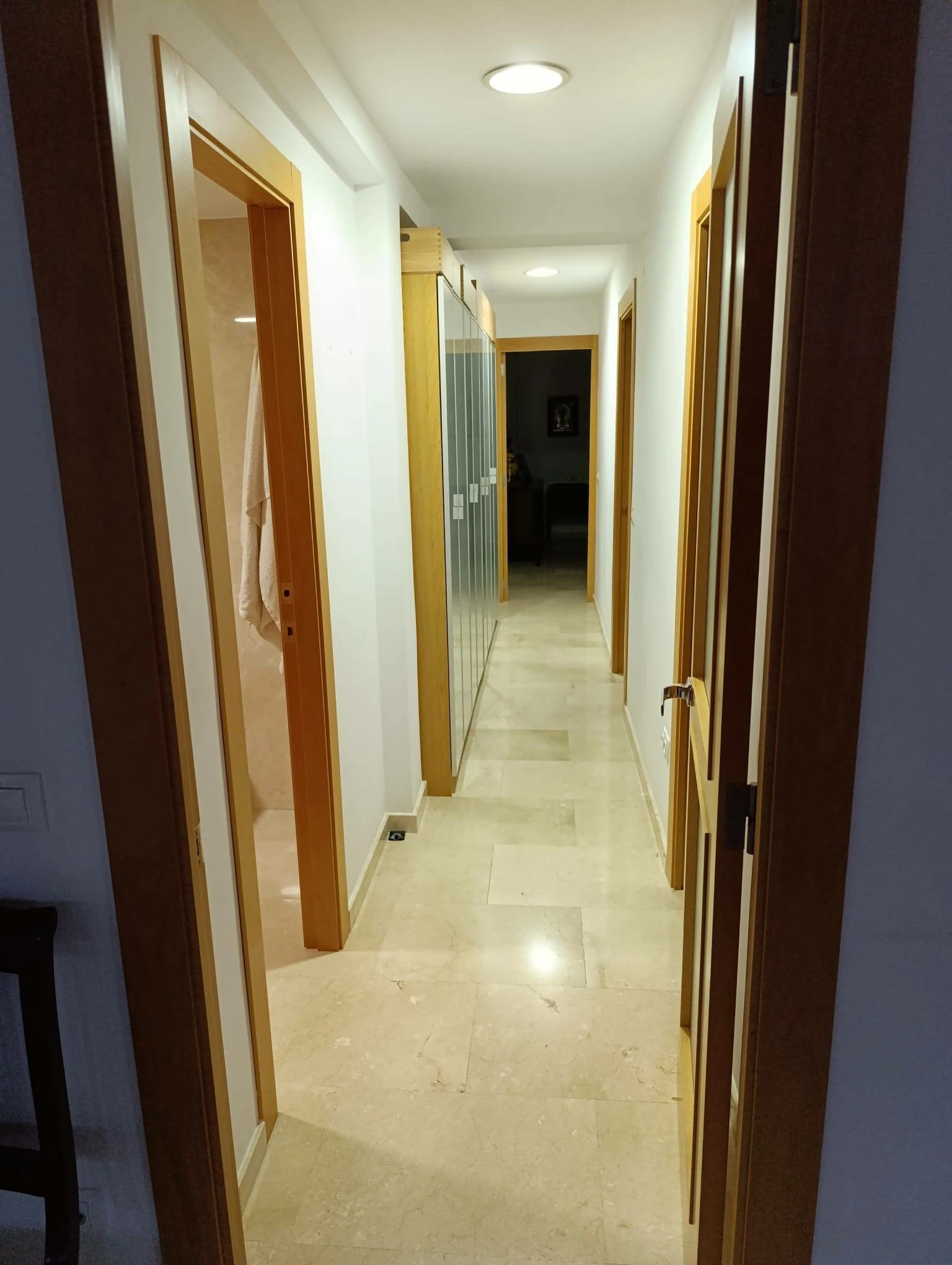 VALENCIA CENTRO BARRIO XEREA VIVIENDA REFORMADA CON PRIMERAS CALIDADES CUATRO DORMITORIOS DOS BAÑOS GARAJE