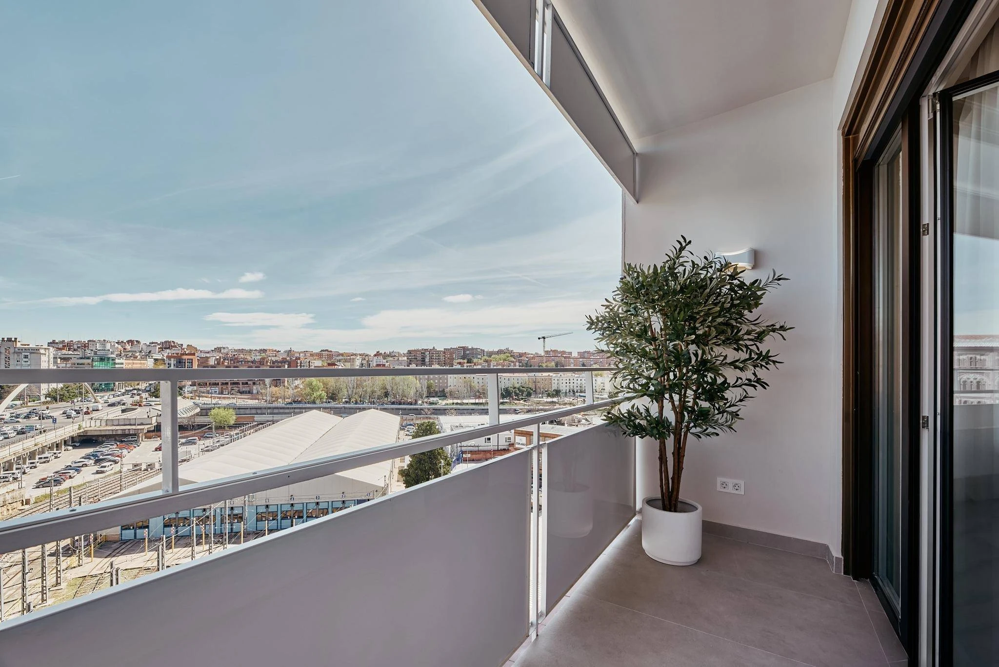 Piso reformado exterior en Fuente del Berro, Madrid | ROAN