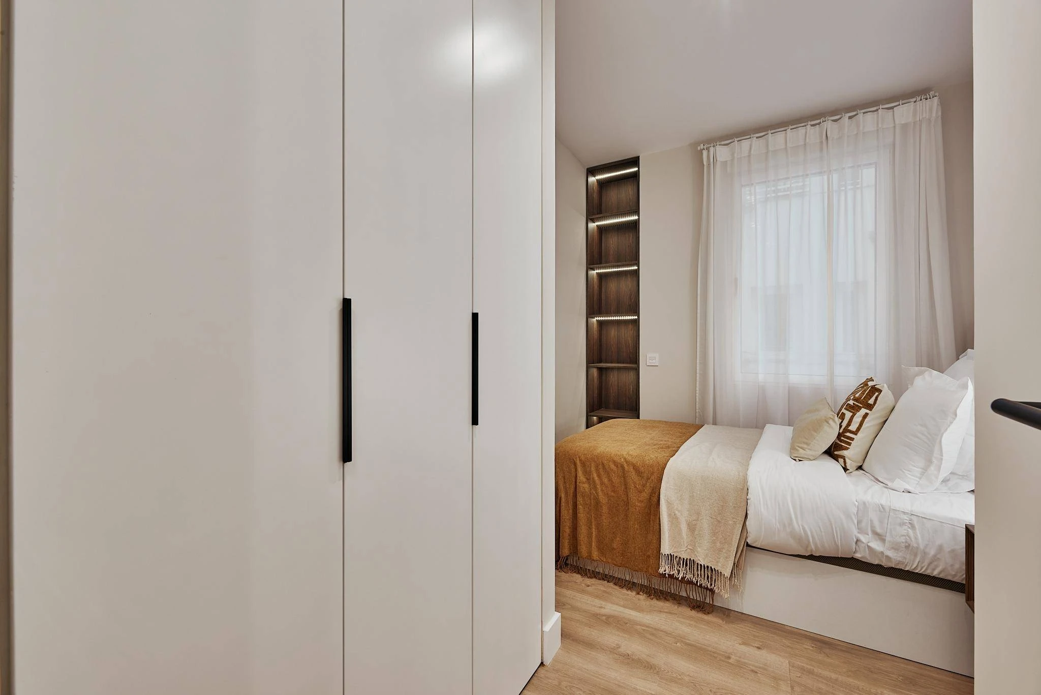 Piso reformado de 4 dormitorios en Ibiza, Retiro | ROAN Piso reformado de 4 dormitorios en Ibiza, Retiro | ROAN