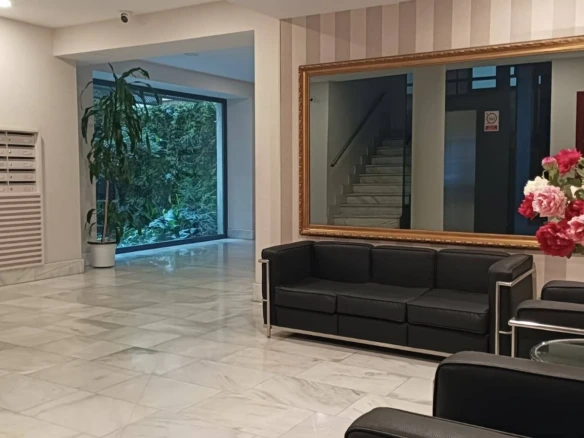 Piso con trastero en edificio señorial con portero, Claudio Coello