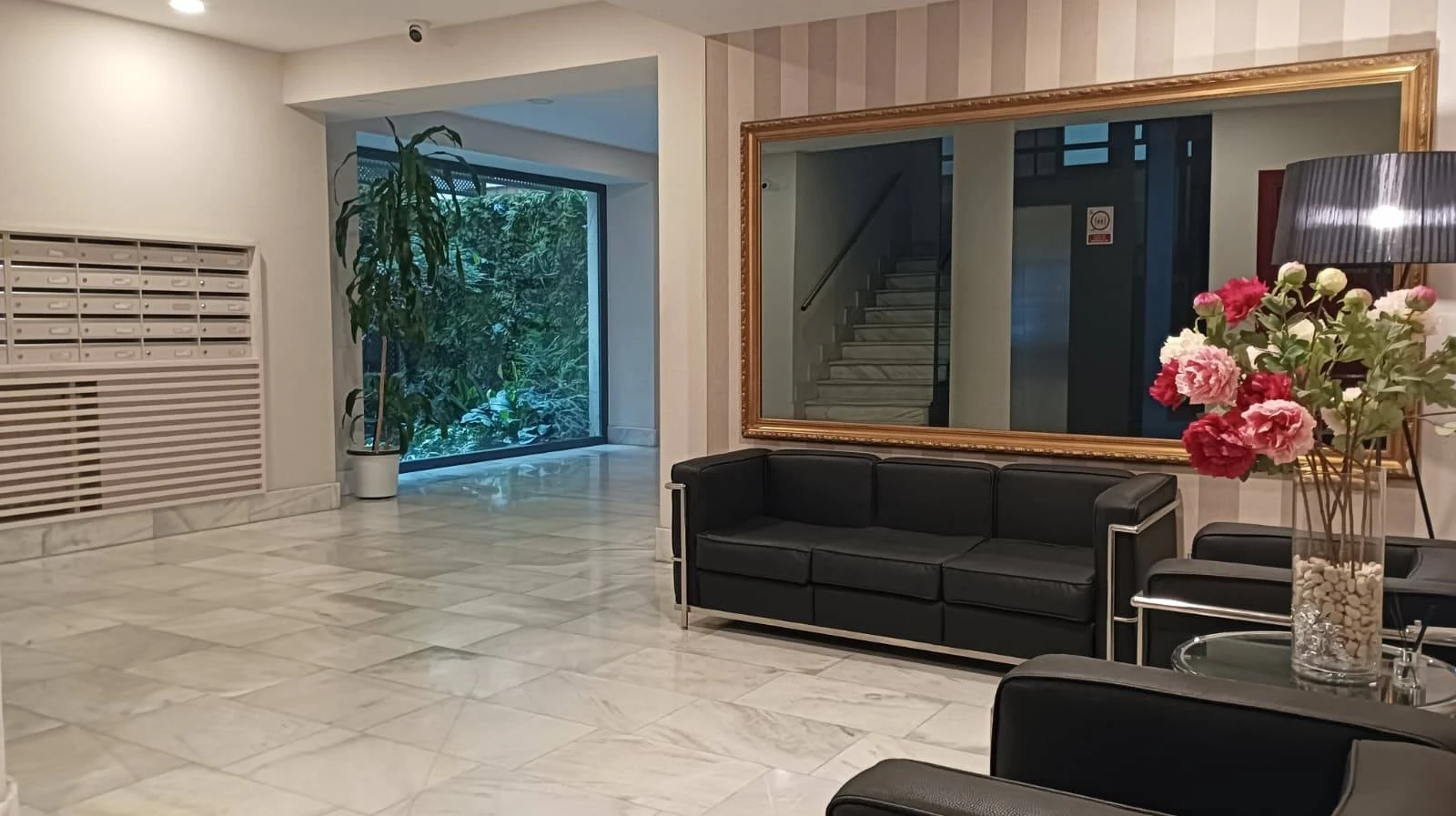 Piso con trastero en edificio señorial con portero, Claudio Coello