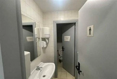 486