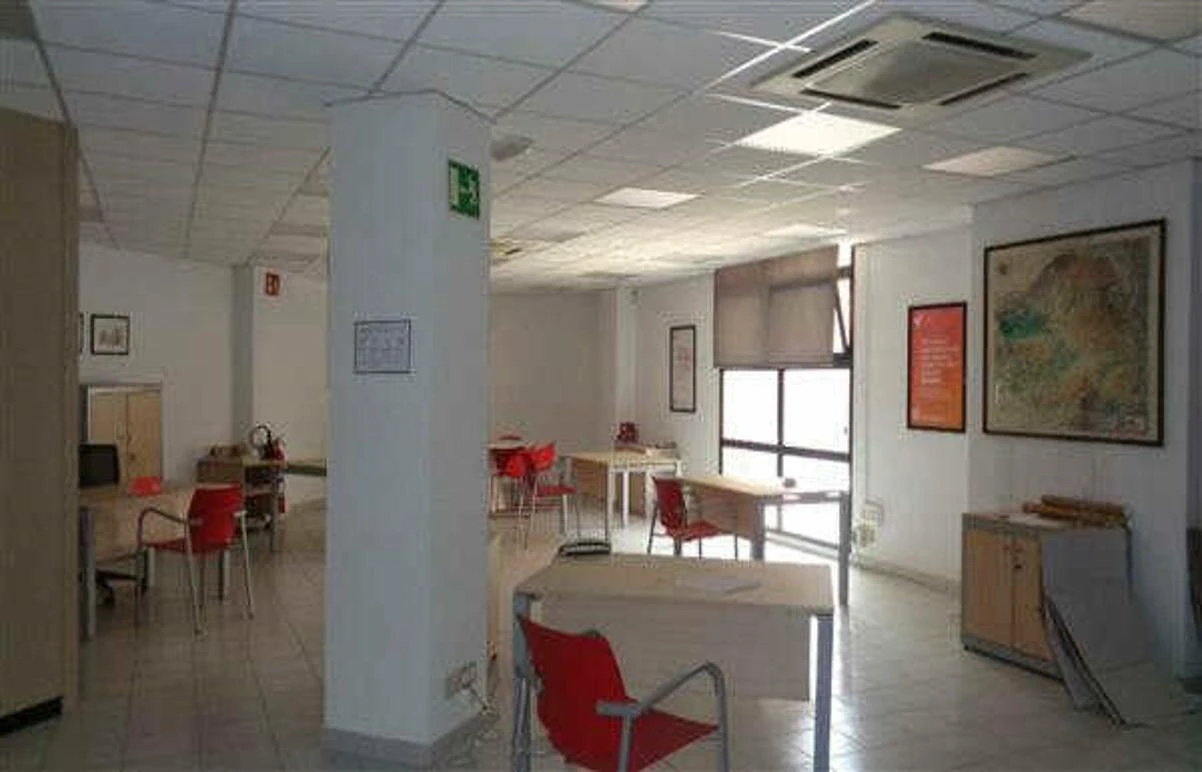 Local comercial en Toledo – Ref. 08221 Local comercial en Toledo – Ref. 08221