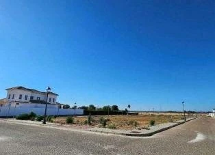 Cinco suelos urbanos consolidados en Cañada Rosal (Sevilla), sector residencial SR-8