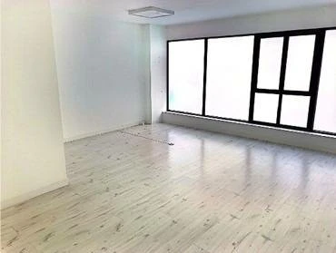 370