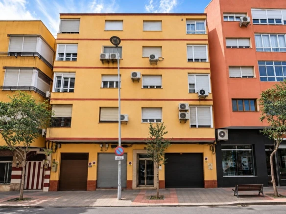 Tu negocio, a pie de calle en Almería